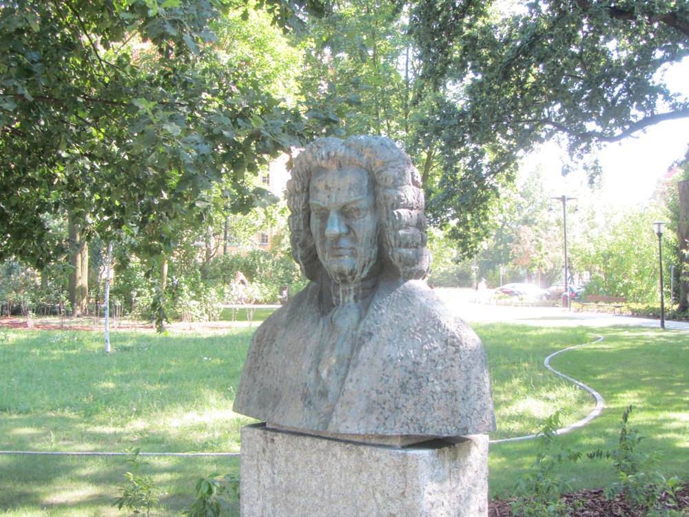Jan Sebastian Bach Statue